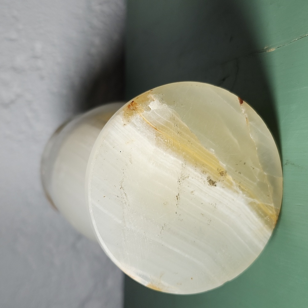 Vintage ONYX Marble Vase - Picture 5 of 6